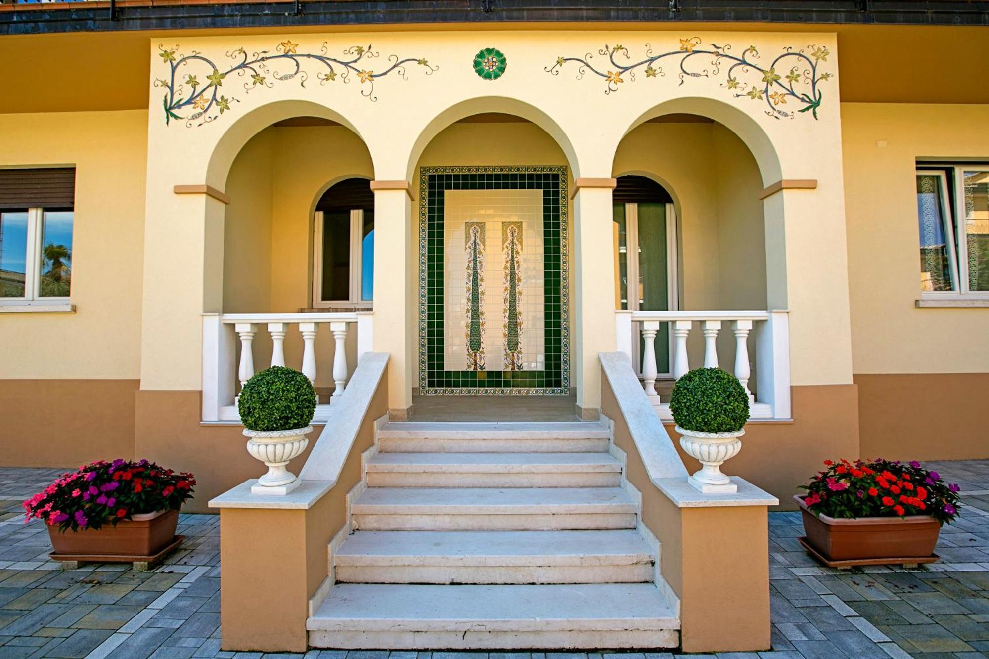 Villa Mimosa - Appartamento 2 Desenzano del Garda Esterno foto